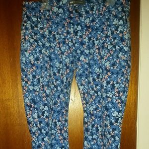 524 Too Super Low Skinny Floral Levis Jeans